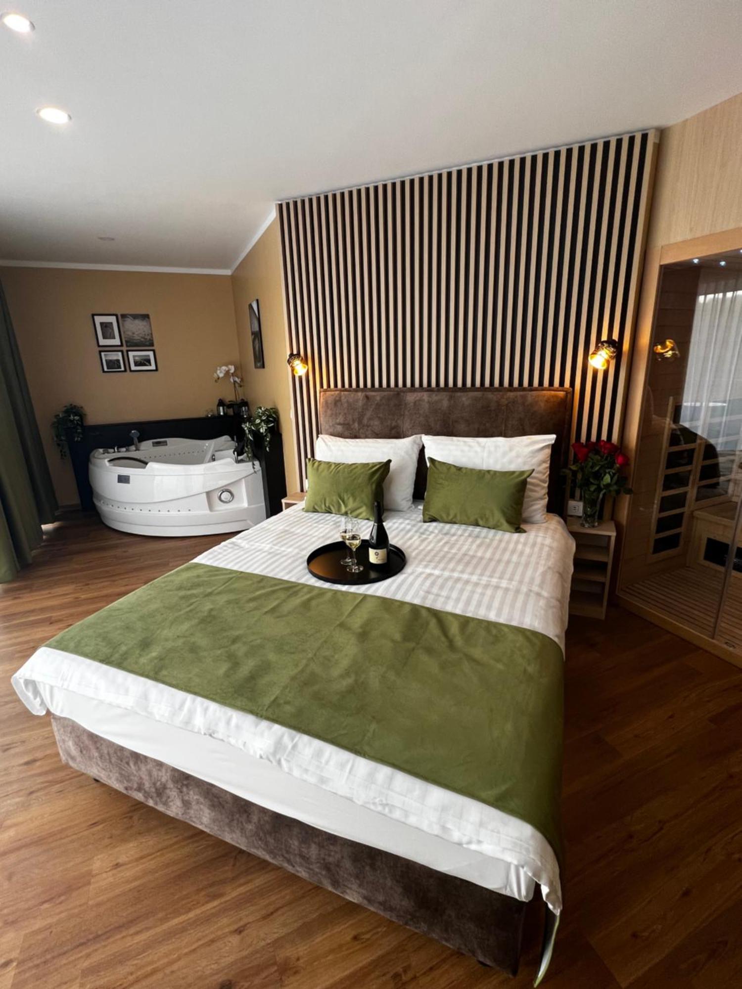 Hotel Dolenjc Novo Mesto Ngoại thất bức ảnh