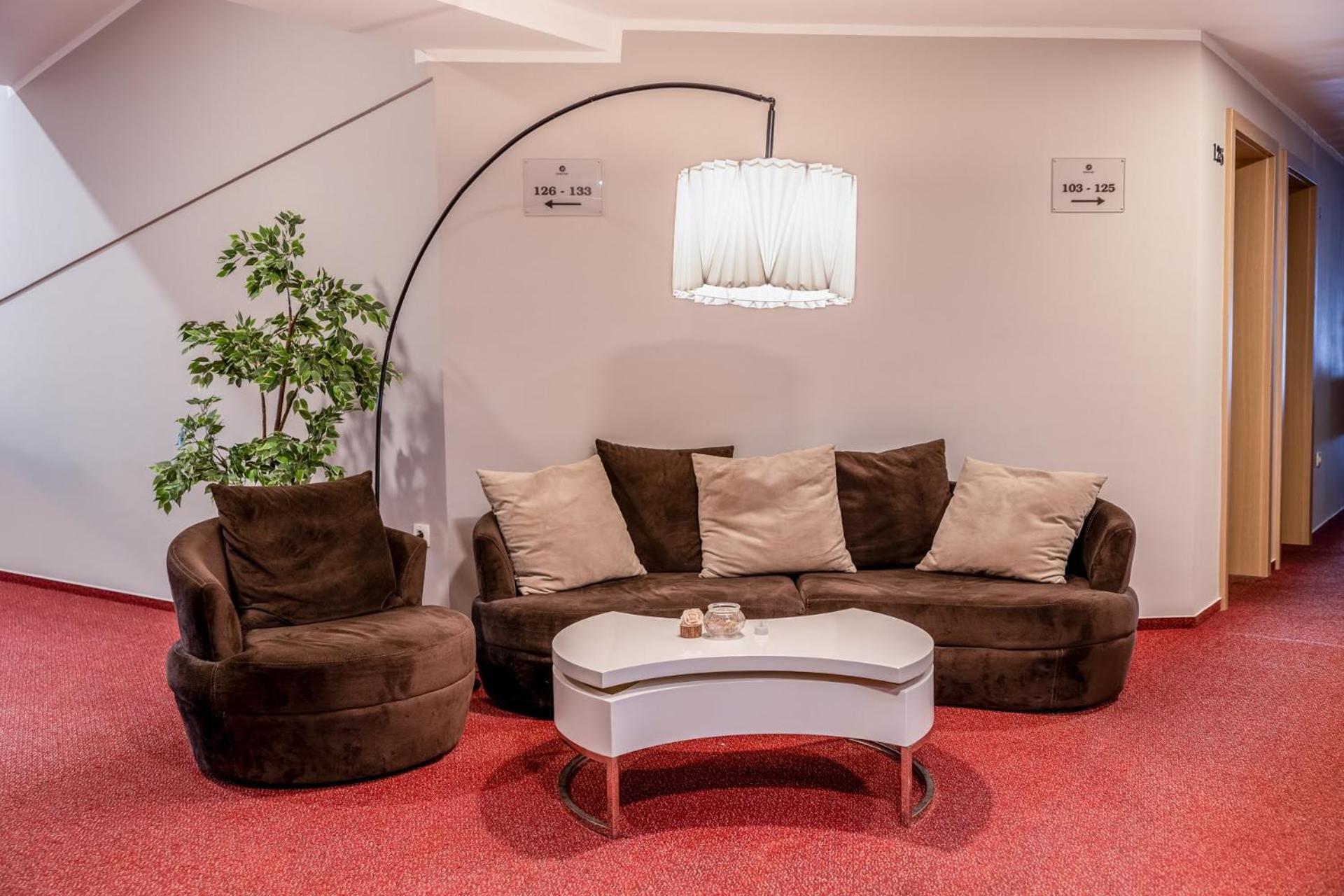 Hotel Dolenjc Novo Mesto Ngoại thất bức ảnh