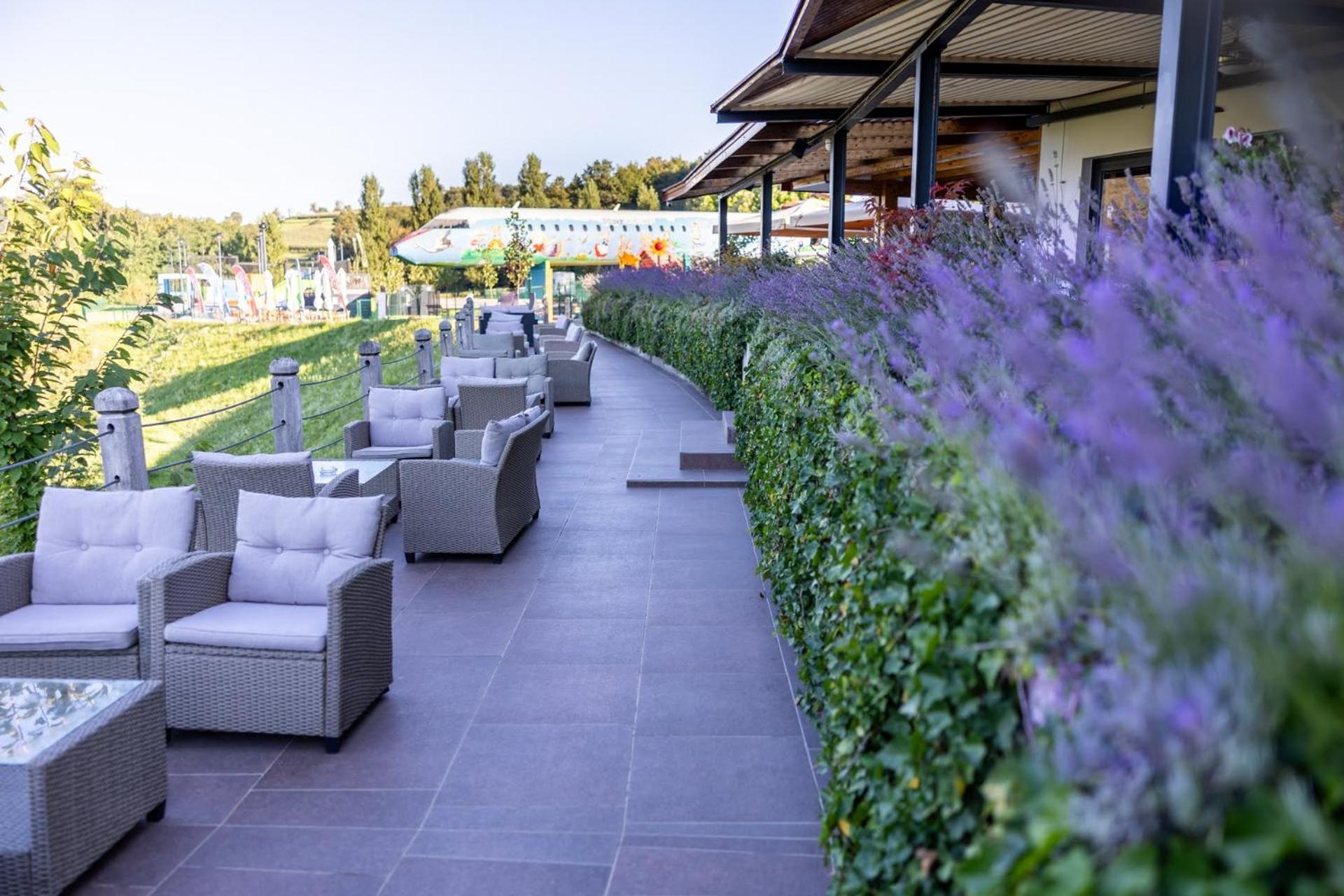 Hotel Dolenjc Novo Mesto Ngoại thất bức ảnh
