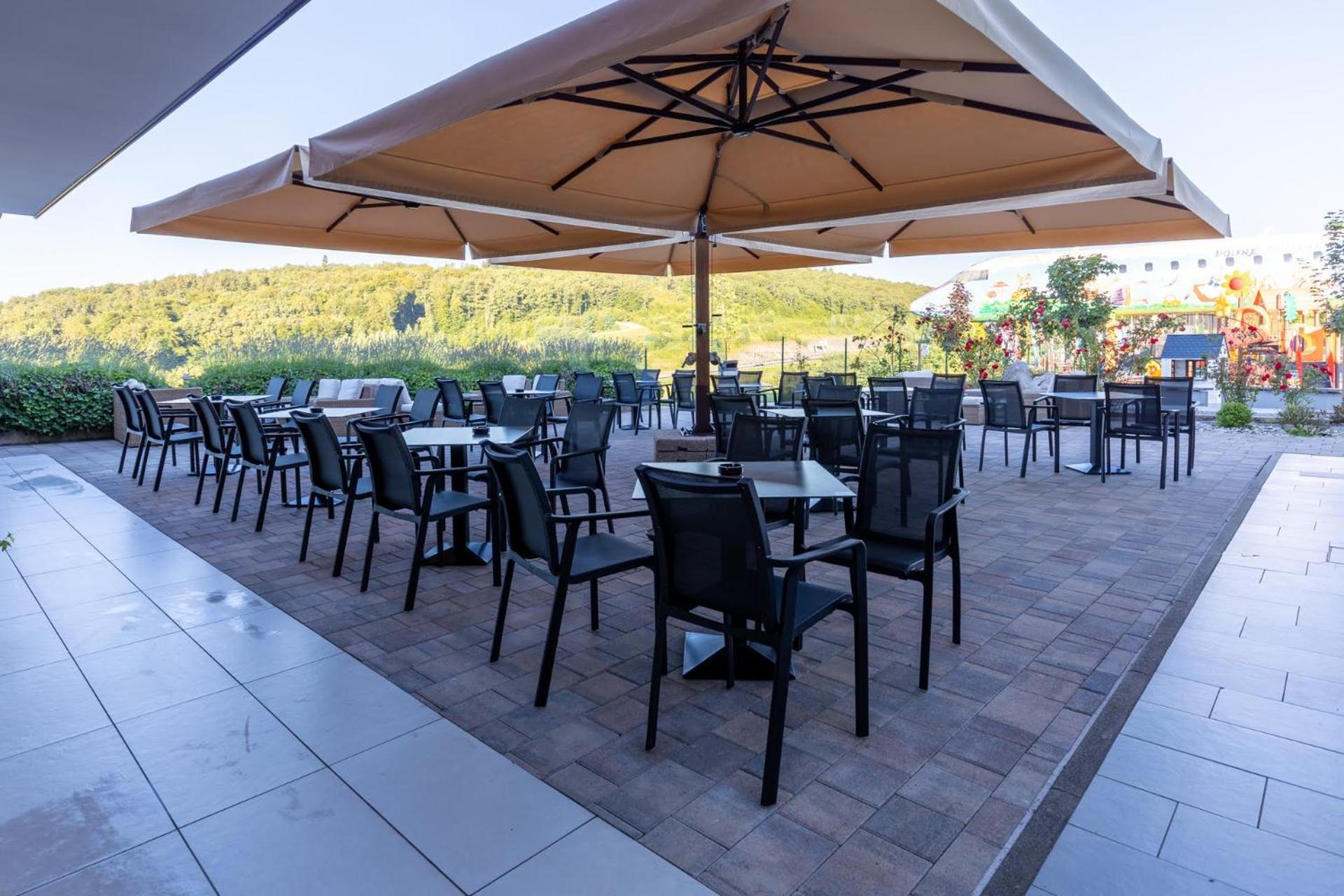 Hotel Dolenjc Novo Mesto Ngoại thất bức ảnh