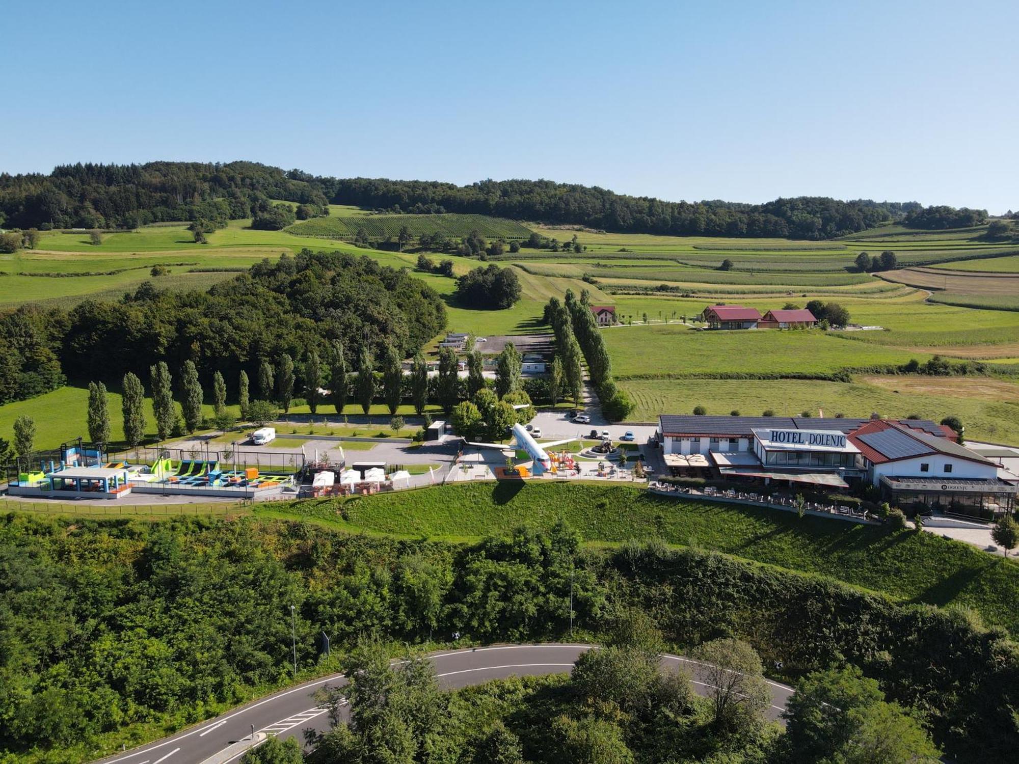 Hotel Dolenjc Novo Mesto Ngoại thất bức ảnh