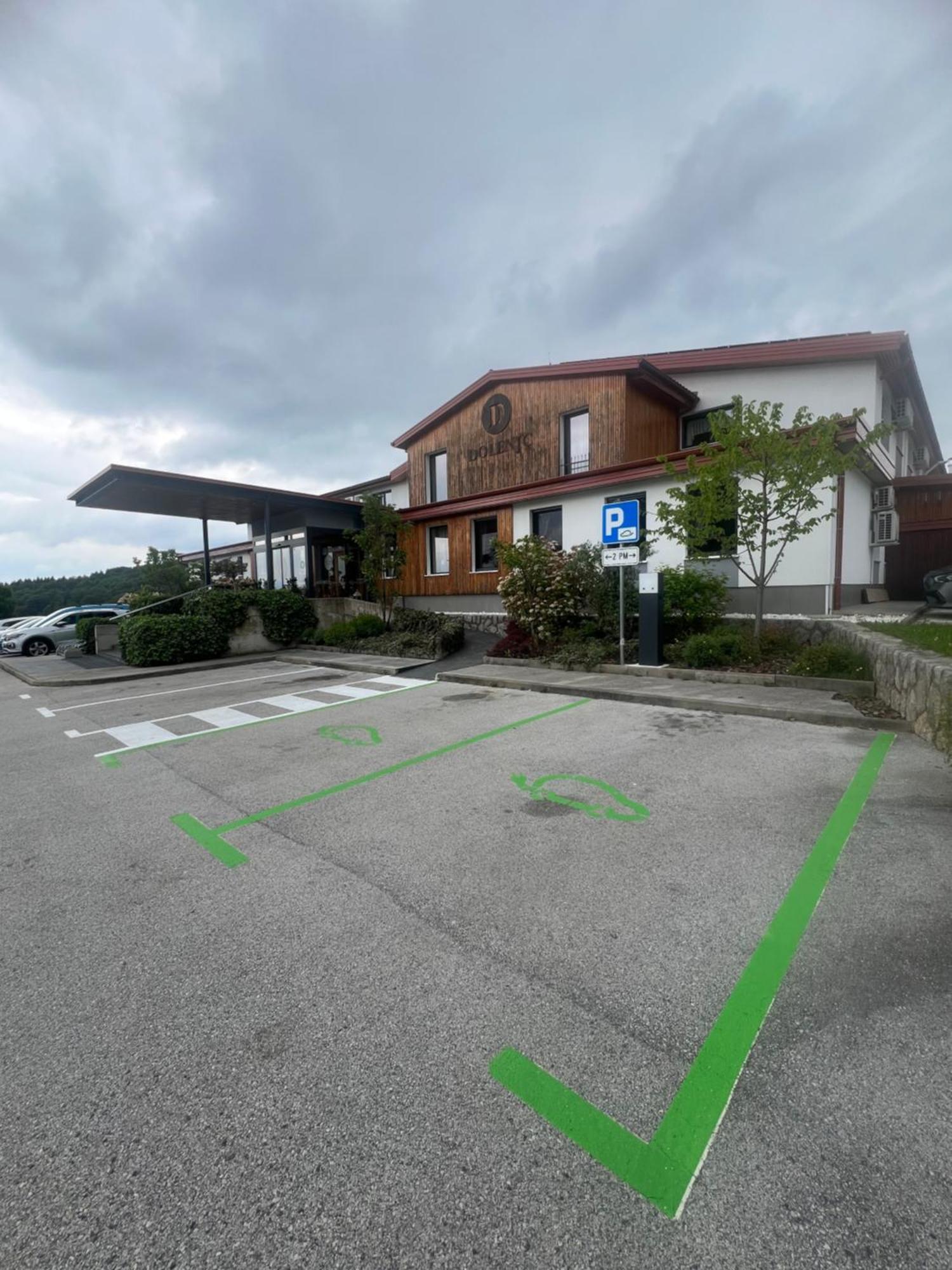 Hotel Dolenjc Novo Mesto Ngoại thất bức ảnh