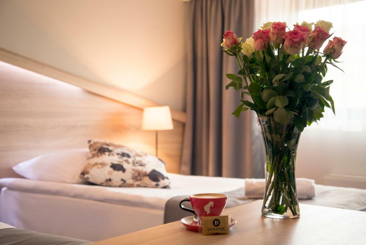 Hotel Dolenjc Novo Mesto Ngoại thất bức ảnh